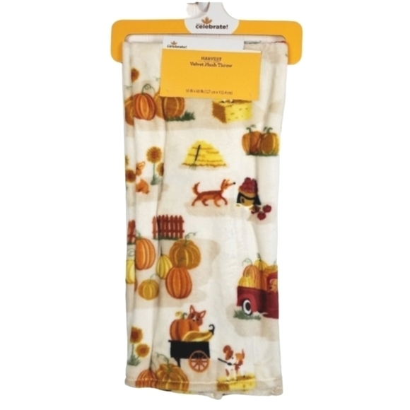 Fleece Throw Blanket NWT Plush Dogs Puppies Fall Pumpkin Patch Truck Sunflower - Picture 2 of 14